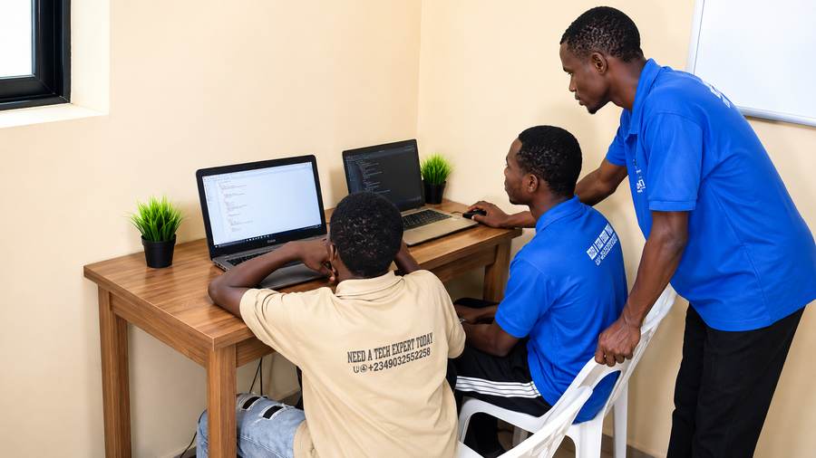 Hands-on training at Gift-Tech